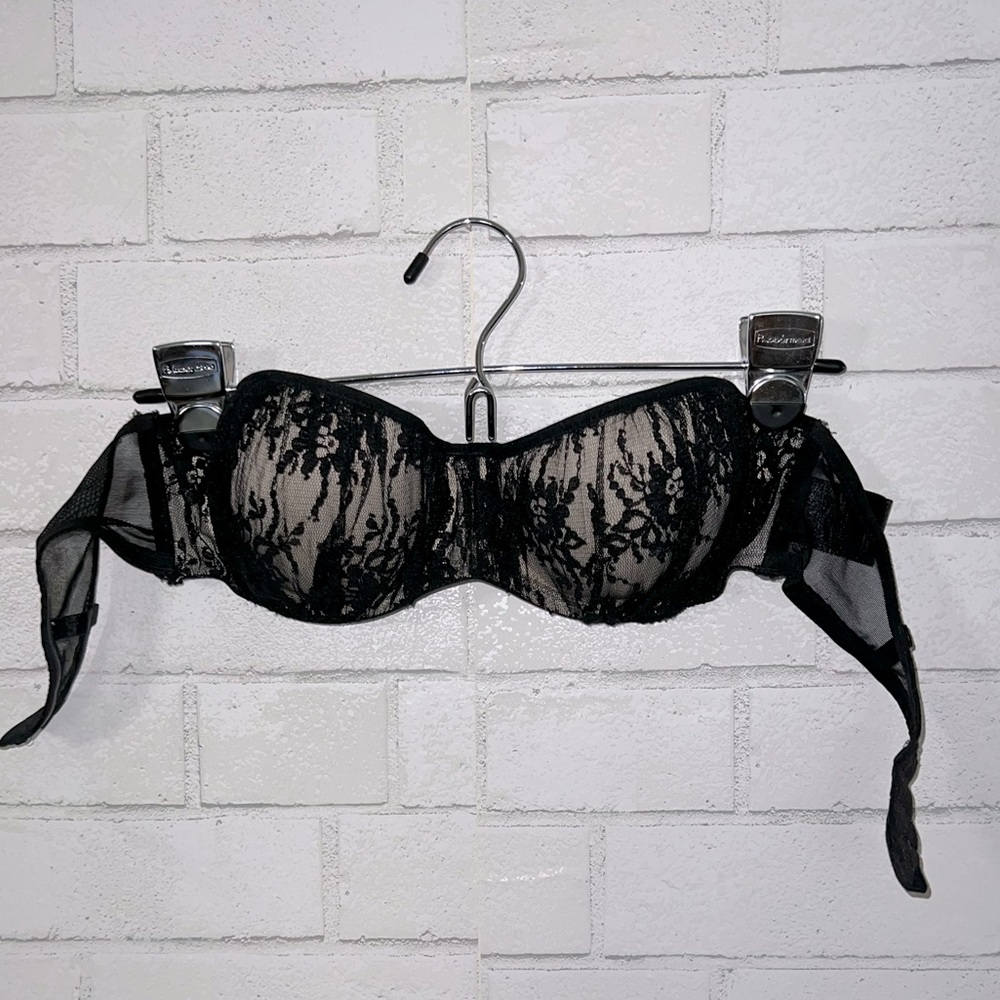 Strapless Lacy Balconette Bra